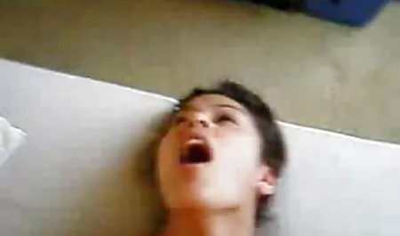 La rossa si è spogliata e ha mature film porno il suo giocattolo.
