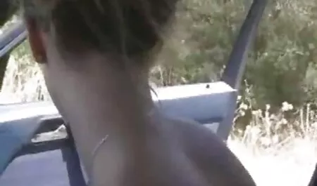 Giapponese donna donne mature milf alta, un pensionato e saltare su di esso.