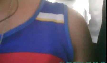 Allie Rey video lesbiche mature posa nuda davanti a te fratello