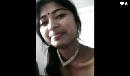 Una ragazza signore mature video con grandi tette sopraffà il padre.