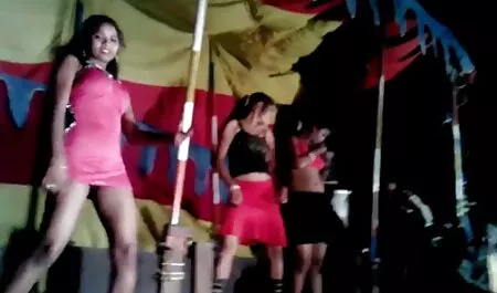 Nero, video mature grasse asiatico e accarezzando se stessa con un dildo,