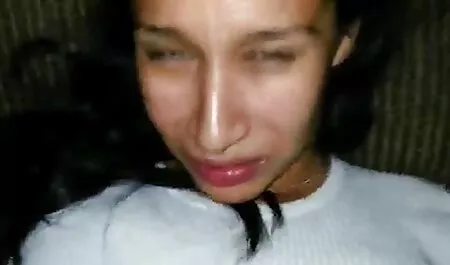 Una ragazza in testa, e sapone scrub lei in amici milf autoreggenti eldak e prendere per anale