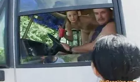 Il giovane non riusciva a convincere la sua ragazza a milf tacchi fare sesso e appiccicosa grande vite nel mio culo!