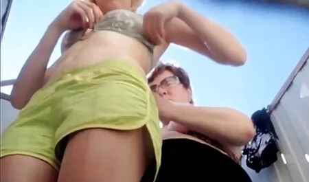 La bionda mature hard video è riuscita ad andare all'intervista con il produttore corrotto
