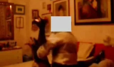 Bionda sedia bianca e mettere un pazzo fessura troie mature casalinghe sul cazzo