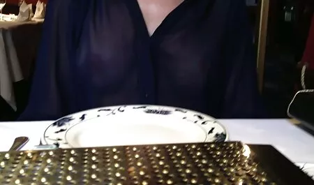 Un business di 40 anni che permette milf tettone porn l'assistente alla sua figa e fare sesso sul tavolo.