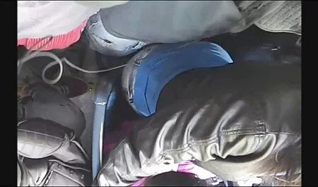 Il gusto del latte con la torta stimola un uomo a fare sesso con una ragazza dopo Pompino milf marocchine e denaro.