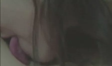 Ragazzo con la lama cornea ragazzo cockslut seduto sul pavimento porno mature lesbiche