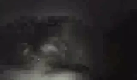 Grande busto lingerie decollare sul letto e torcendo il moglie matura infedele culo.